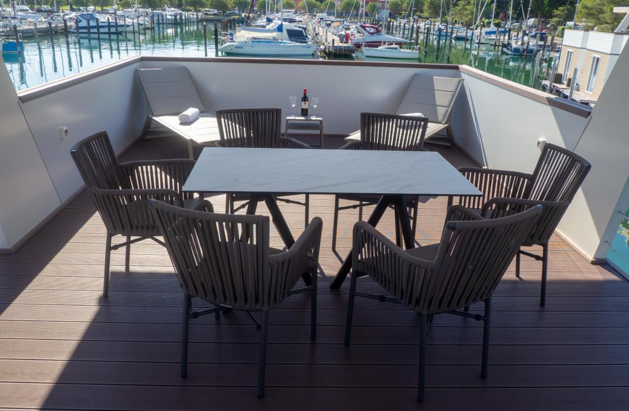 Star 2 Floating House, Marina Holiday home